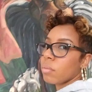 Meet your Posher, Joi